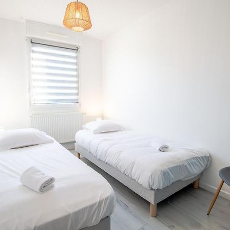 Le Petit Choiseul - Superb Bungalow Sleeps 6 Амбоаз Екстериор снимка